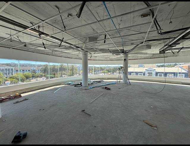 840M² OFFICE TO LET IN TYGER VALLEY